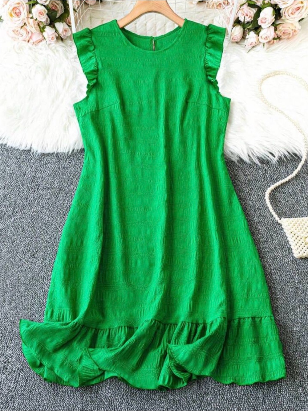 SHEIN Green Textured Curve Top